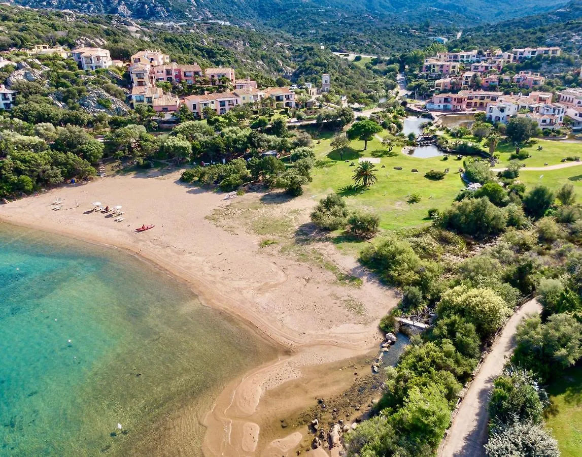 Isa-Residence Wityh Swimming-Pool Near Porto Cervo And Only 350 Meters From The Beach Liscia di Vacca Apartamento