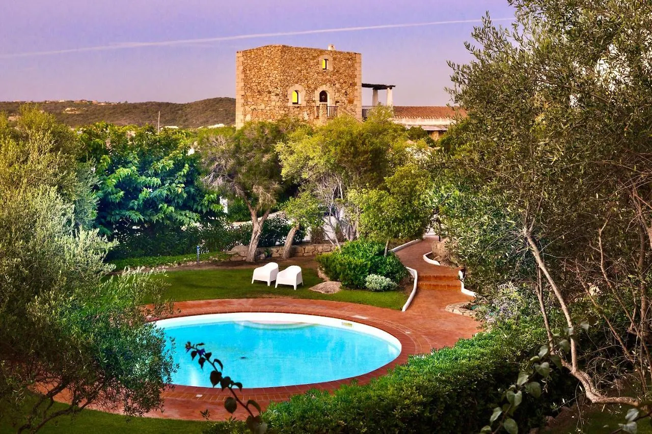 Isa-Residence Wityh Swimming-Pool Near Porto Cervo And Only 350 Meters From The Beach Liscia di Vacca
