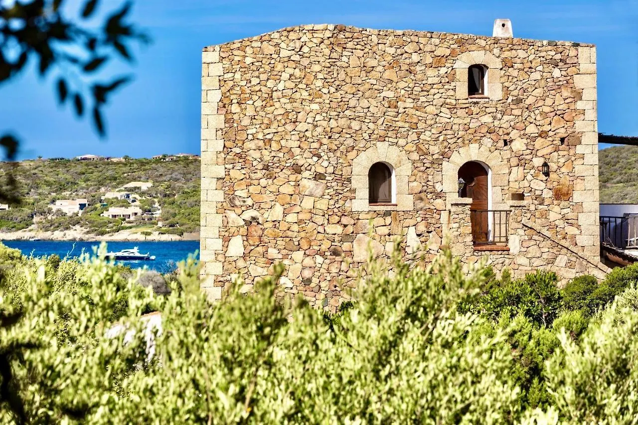 Isa-Residence Wityh Swimming-Pool Near Porto Cervo And Only 350 Meters From The Beach Liscia di Vacca Apartment