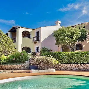 Con Piscina A Liscia Di Vacca, 350 Mt Dal Mare, 3 Km Da Porto Cervo Aparthotel